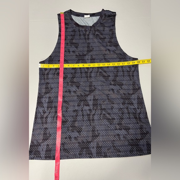 ZYIA Active Camo Chill Tank Top - Picture 5 of 6